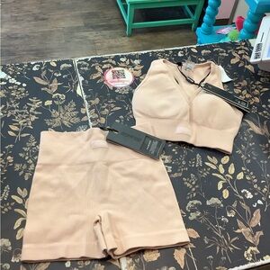 BO+TEE Ribbed Nude Beige Seamless Sports Bra & Bike Shorts Set